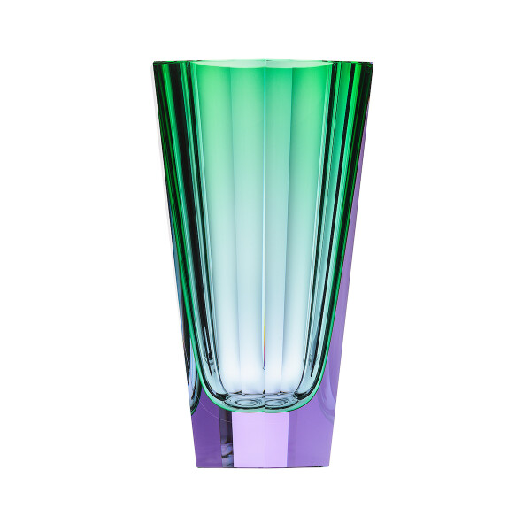 Moser_Purity_crystal_vase_626_22,5cm_Cut_Alexandrite_Green_Purity_1200x1200